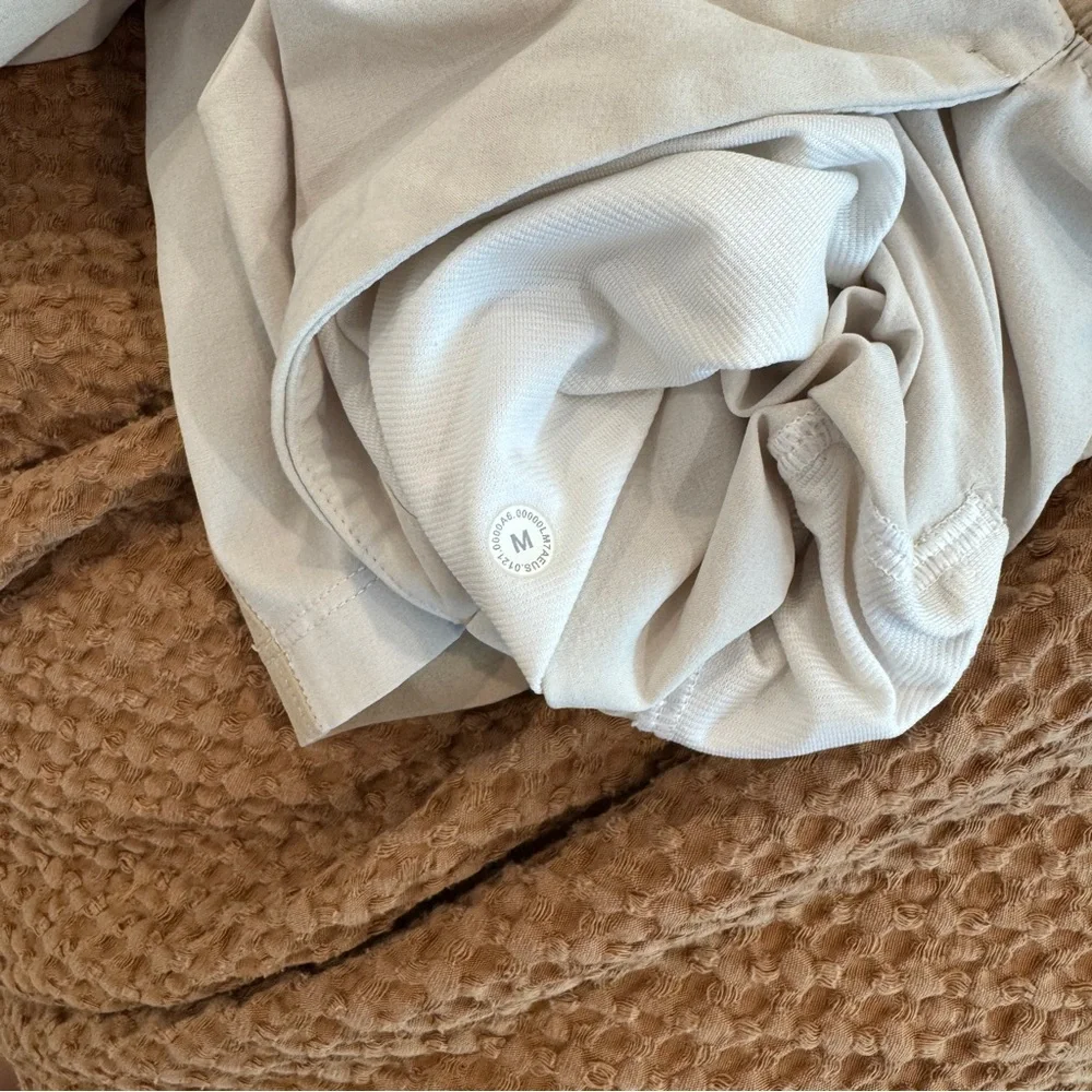 Lululemon Pace Breaker Shorts Size Medium - Picture 9 of 9